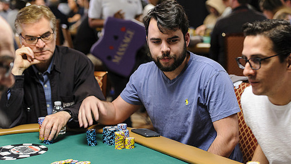 Tres españoles más “se pasan” el día 1B del Main Event Tres españoles más “se pasan” el día 1B del Main Event
