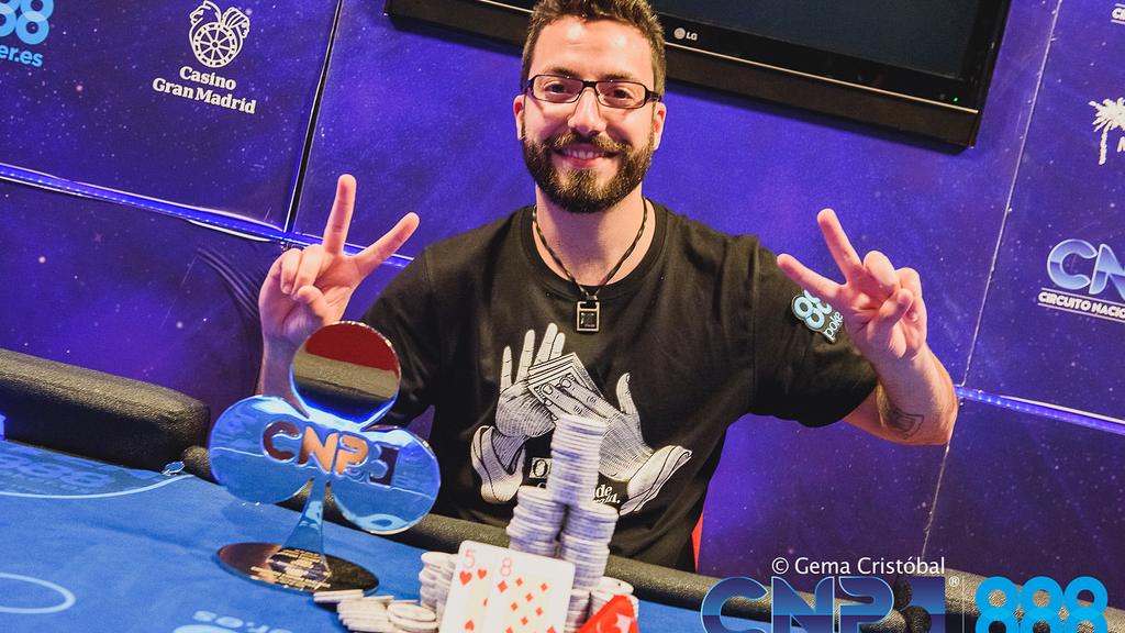 Alejandro Román se proclama campeón del CNP888 en Málaga Alejandro Román se proclama campeón del CNP888 en Málaga