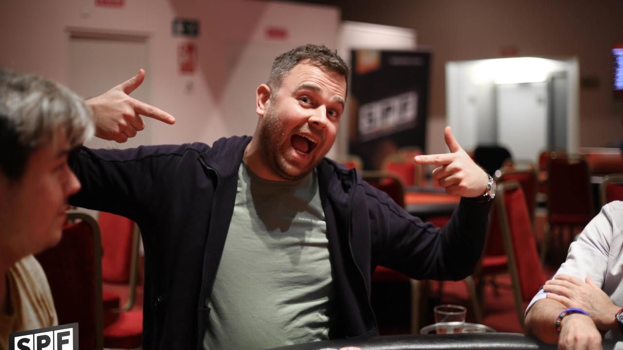 Nathan Gozlan lidera a los 47 clasificados en el Día 1A del Main Event Nathan Gozlan lidera a los 47 clasificados en el Día 1A del Main Event