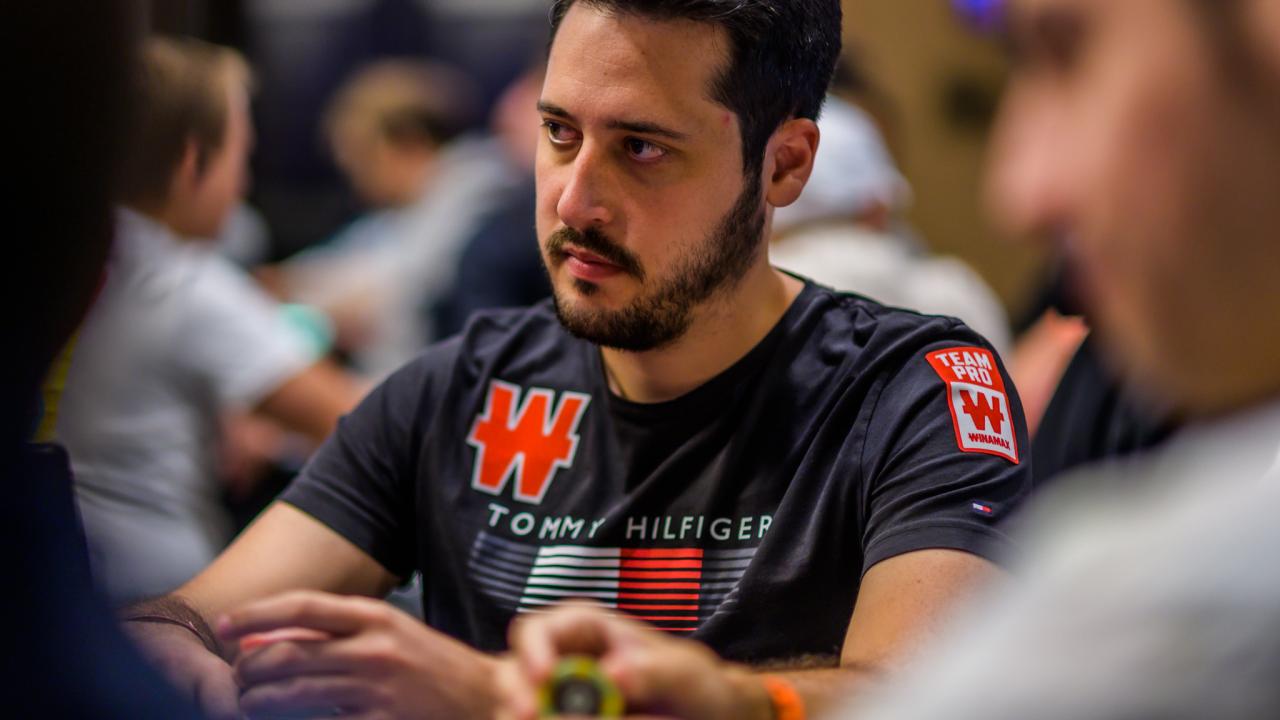 Runner-up de Adrián Mateos en el Monday Monster Stack HR por 19.979 $ Runner-up de Adrián Mateos en el Monday Monster Stack HR por 19.979 $