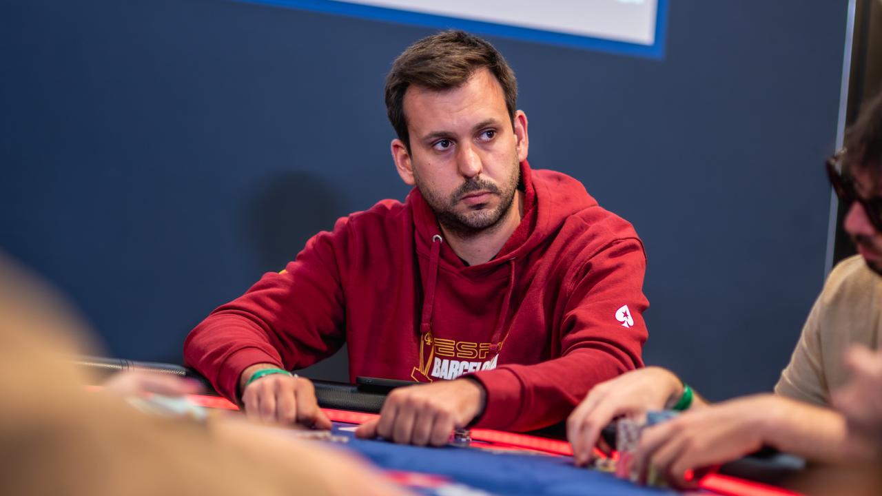 Bernat Capdevila lidera a la roja en el 1A del Main Event