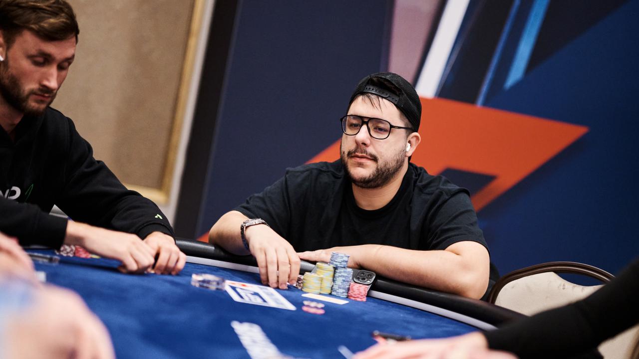 13 españoles avanzan al Día 2 del Main Event