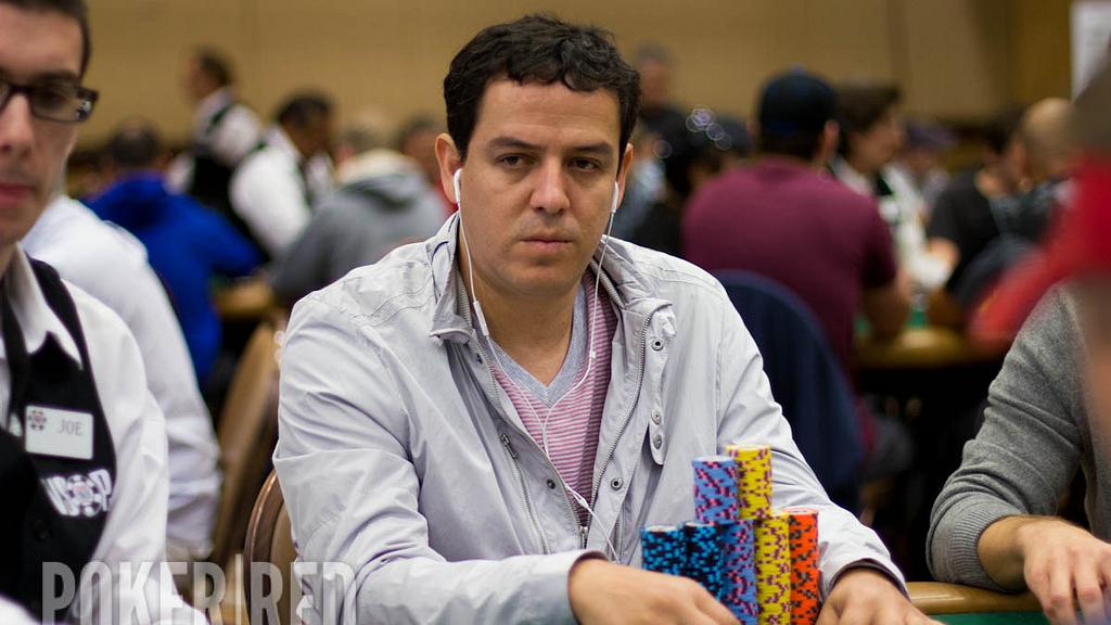 Carlos Mortensen sigue vivo, en premios y en la media