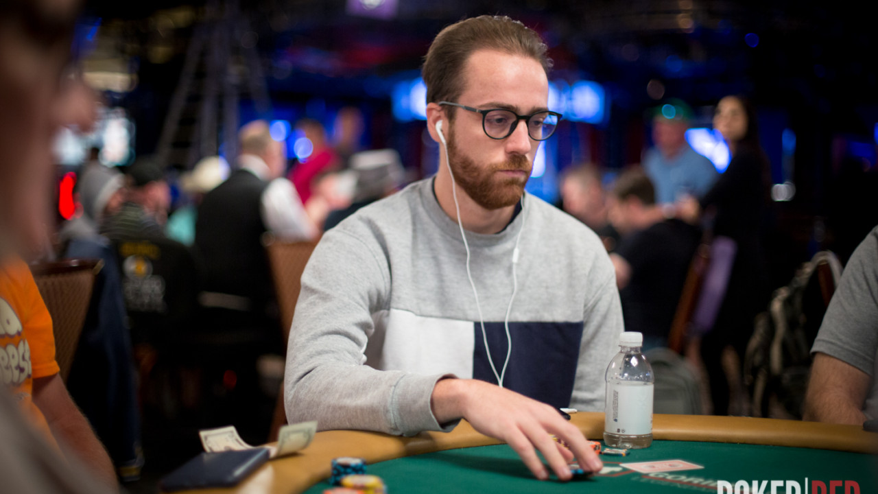 Adriá Díaz lidera a la armada en el día 1A del Main Event Adriá Díaz lidera a la armada en el día 1A del Main Event
