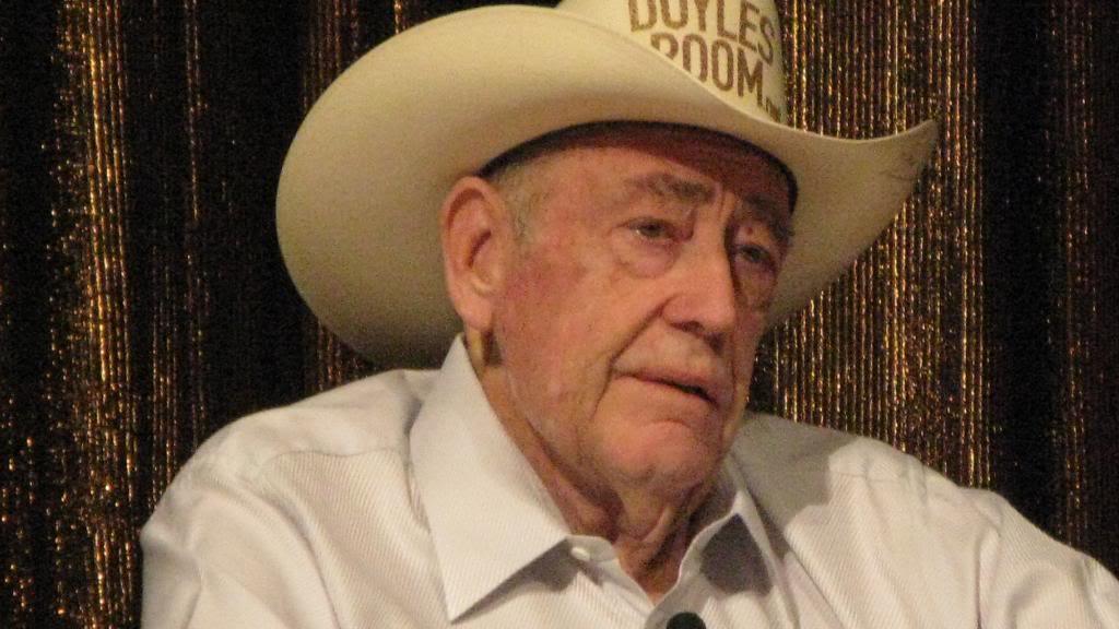 Doyle Brunson abandona la sala DoylesRoom