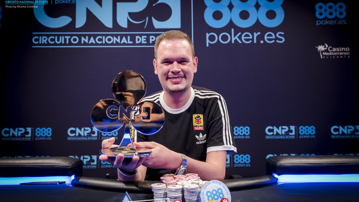 Víctor Jiménez se proclama Campeón del CNP888 Málaga