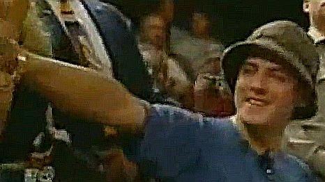 WSOP 2001: Carlos Mortensen vs. Dewey Tomko