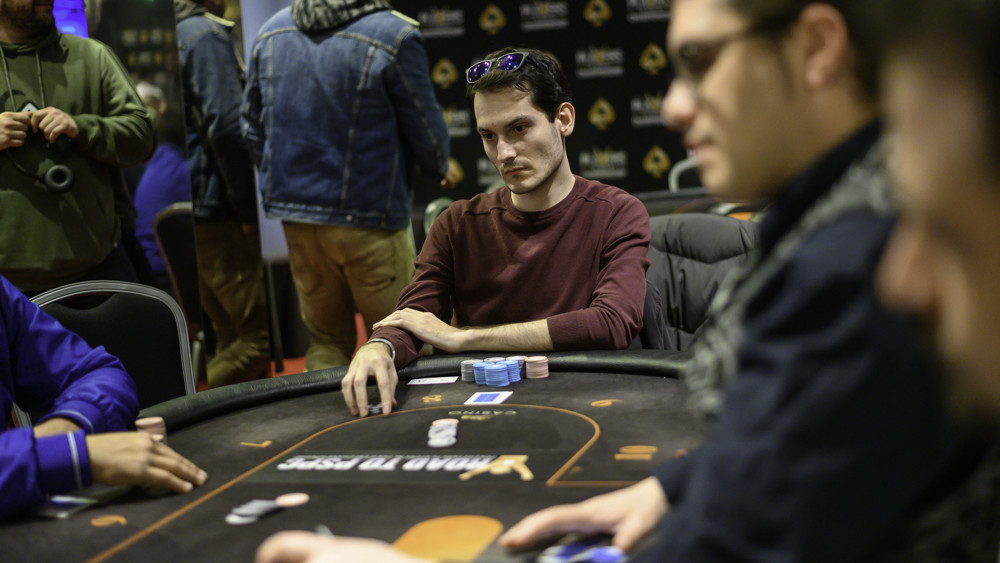 Alejandro Jiménez se hizo con el mejor stack del Día 1b Alejandro Jiménez se hizo con el mejor stack del Día 1b