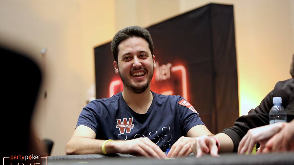 Adrián Mateos supera como líder el día 1 del $10k HR Adrián Mateos supera como líder el día 1 del $10k HR