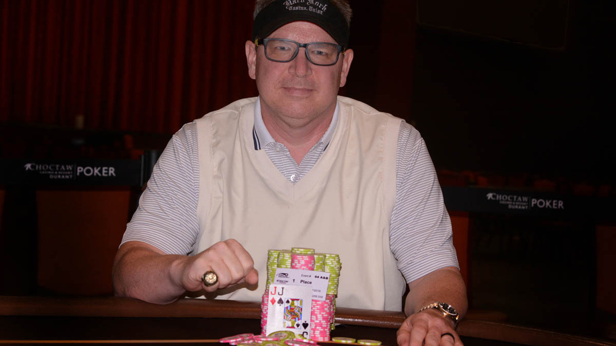 Hollis Holcomb se quedó con el Main Event de la WSOP Circuit Choctaw