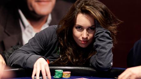 Liv Boeree puesta a prueba en la BBC Liv Boeree puesta a prueba en la BBC