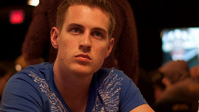 Timex, Hawrilenko y Bill Chen dan clases de poker en la Universidad Timex, Hawrilenko y Bill Chen dan clases de poker en la Universidad