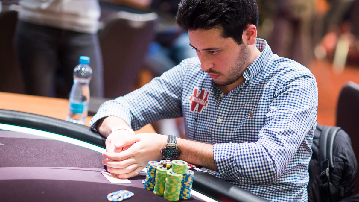 Adrián Mateos se las verá con Adams y Badziakouski en el 3-handed del €50k SHR Adrián Mateos se las verá con Adams y Badziakouski en el 3-handed del €50k SHR