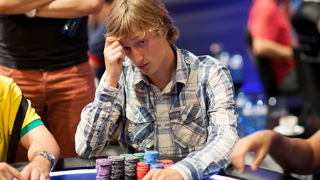 EPT Barcelona 2012 día 1A: 24 españoles superan el corte EPT Barcelona 2012 día 1A: 24 españoles superan el corte