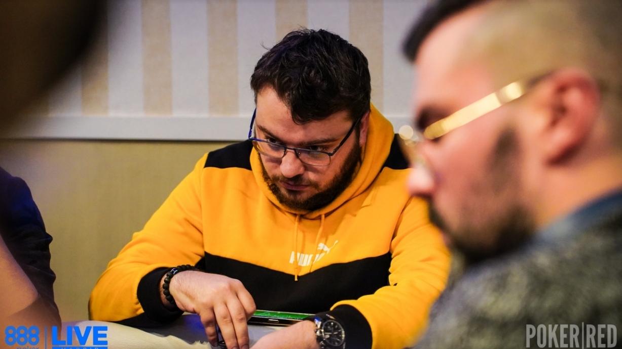 Daniel Guerras lidera a los 50 clasificados en el Día 1A del Main Event