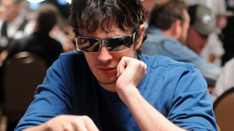 Isildur1 ahorra para el regreso del SuperStar Showdown Isildur1 ahorra para el regreso del SuperStar Showdown