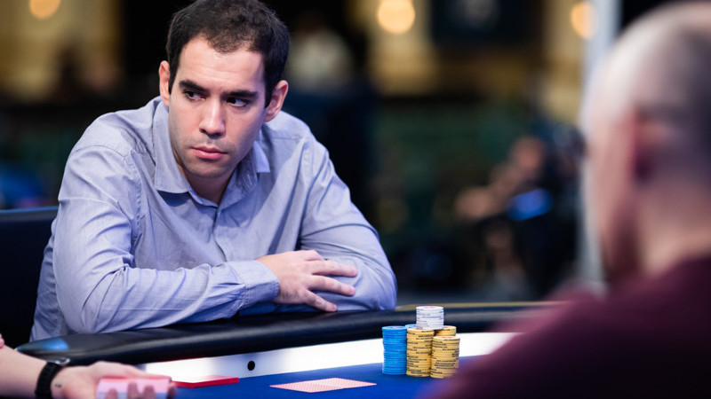 Jesús Cortés acaricia el brazalete en el evento 35: $5,000 Pot Limit Omaha Championship Jesús Cortés acaricia el brazalete en el evento 35: $5,000 Pot Limit Omaha Championship