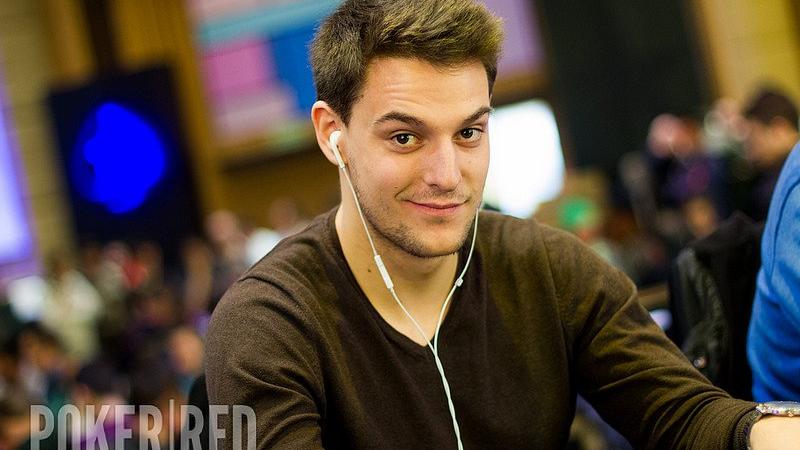 Steve Enriquez acaricia el anillo en el WSOPC del Bally’s Steve Enriquez acaricia el anillo en el WSOPC del Bally’s