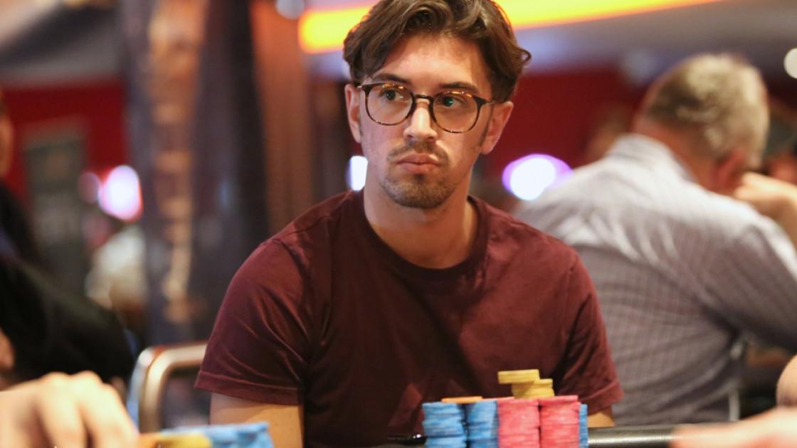 Runner-up de Vicente Delgado en el 5.250 $ Bounty Hunter Super HR por 31.790 $ Runner-up de Vicente Delgado en el 5.250 $ Bounty Hunter Super HR por 31.790 $