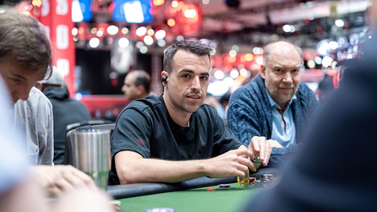 Raúl Manzanares capitanea al XV del León en el Día 1B del Main Event WSOP