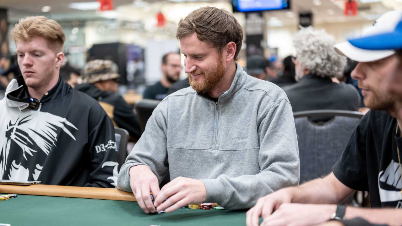 Dylan Linde acusa a David Peters moroso por una deuda de 50.000 $
