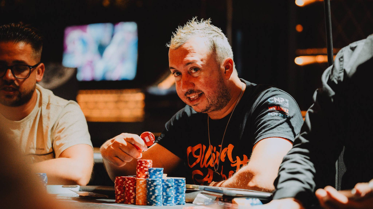 Juan Velasco arrasa en el Día 1A del Main Event del CNP Winamax Murcia