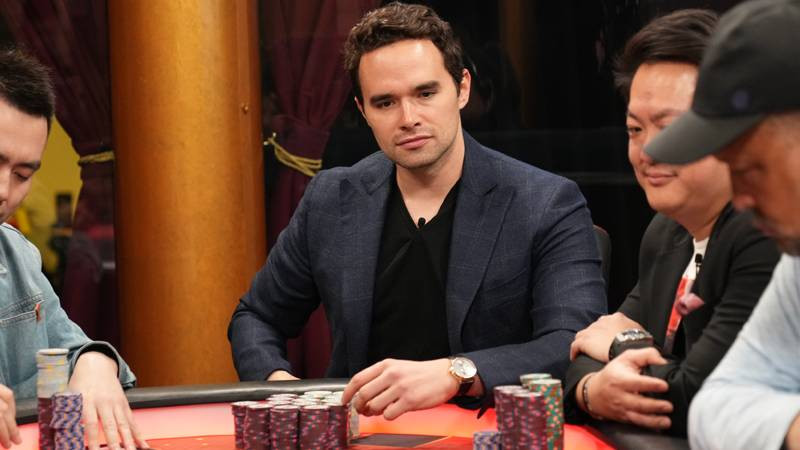 Alan Keating saca su lado gambler con una side bet de 100.000$ contra Jean-Robert Bellande