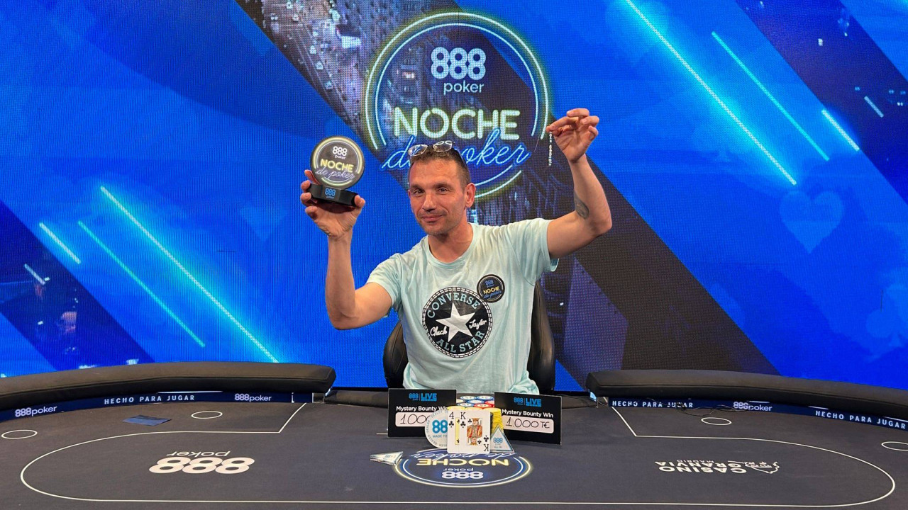 Jesús Medina se proclama campeón de la octava temporada de Noche de Poker
