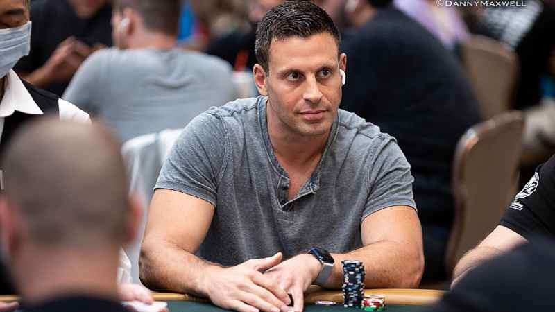 A Garrett Adelstein le crecen los enanos: “Perdí más de 300.000 $ en una partida amañada”