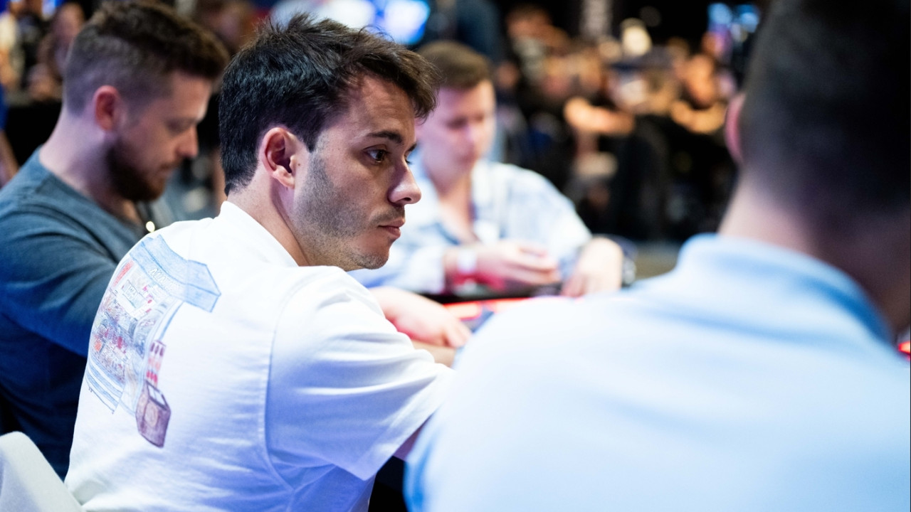 Mario Navarro saca los remos pero muere en la orilla