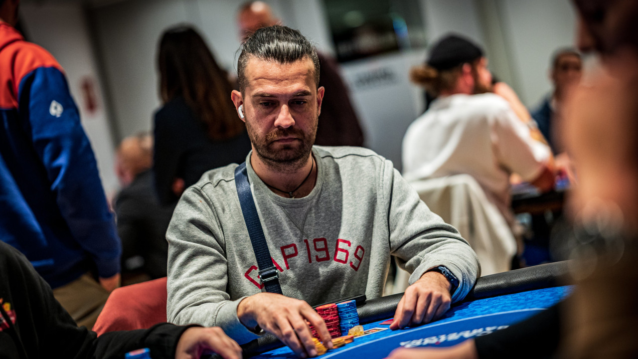 ¡Gabriel Parvulescu encuentra la pica en River y consigue doblarse en el Main Event!
