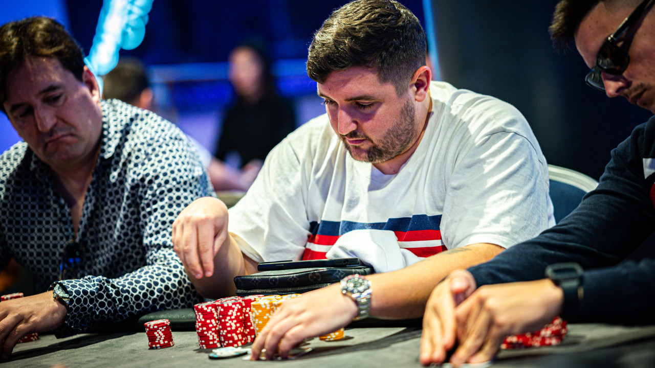 Dos escaleras hacen vivir la cara y la cruz del poker a Jose Criado 'JJ'
