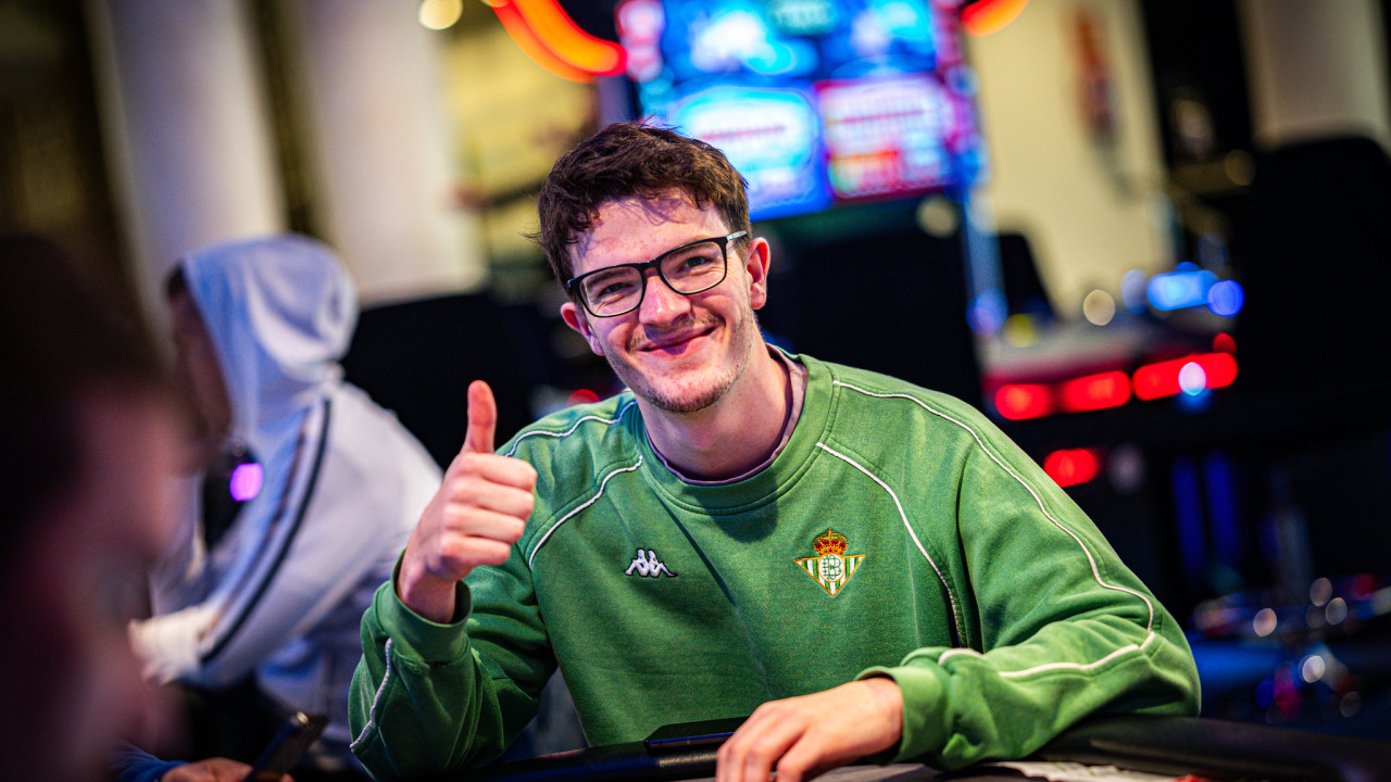 ¡71 registros al tercer nivel del Día 1A del Main Event!