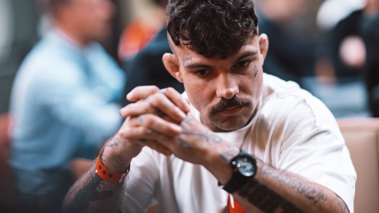 ¡'AnderFighter' acaba sometido por la ciega grande!