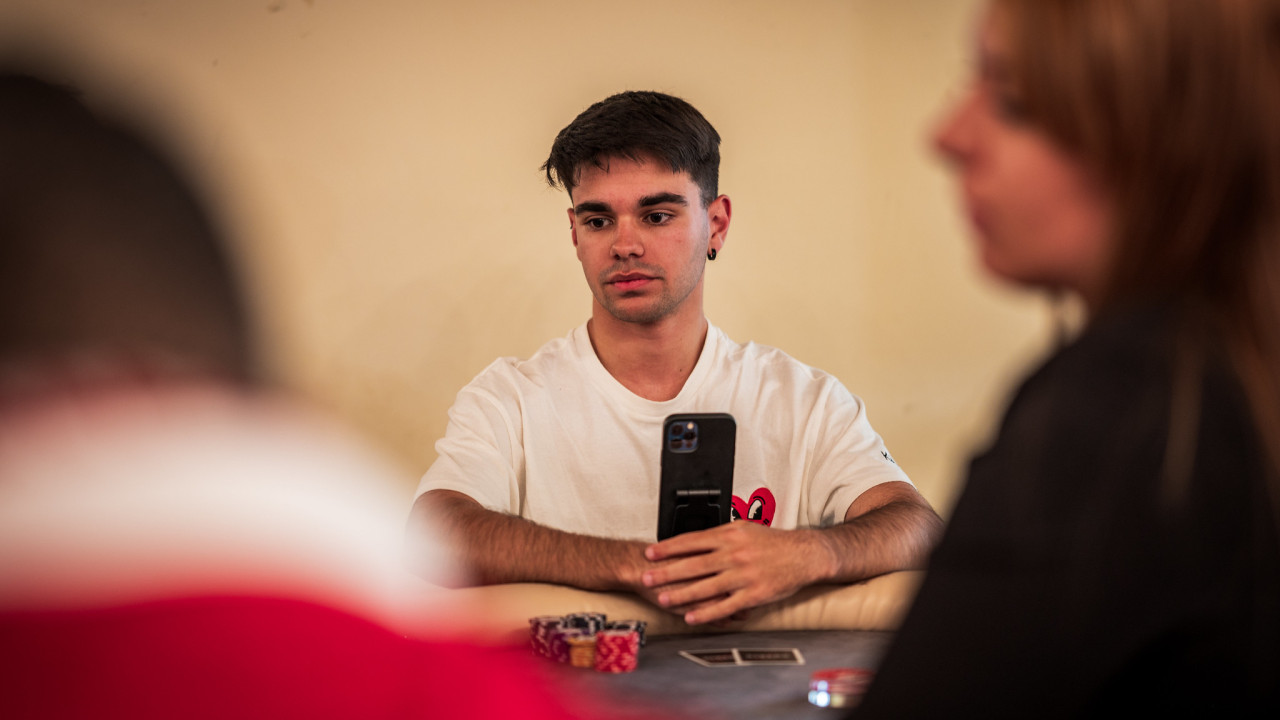 ¡'Robescobar' consigue el double-up en el Main Event!