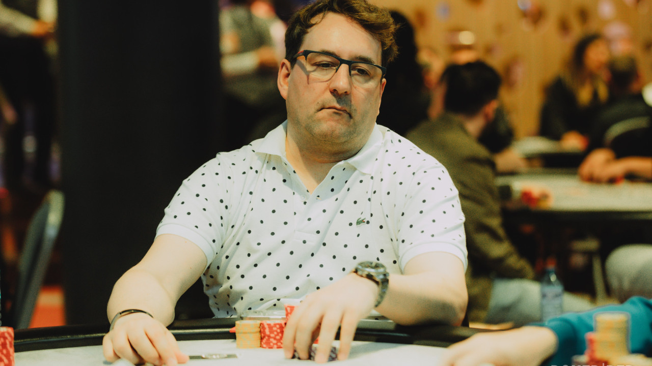 Julián Galan se monta en el dólar