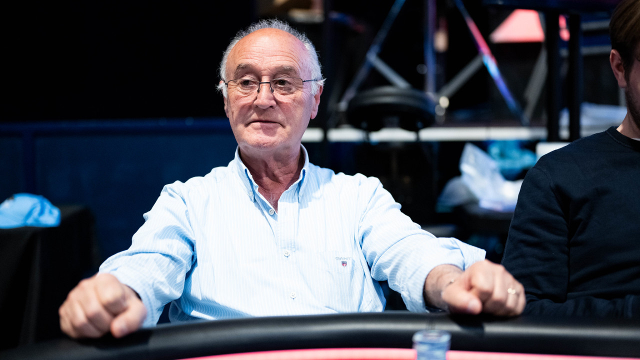 El día finaliza con la baja de Ángel Martínez en 155º posición