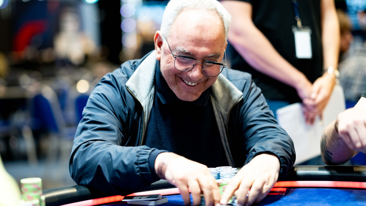 A Giorgios Karakousis se le indigesta la vuelta de la cena (19º) 