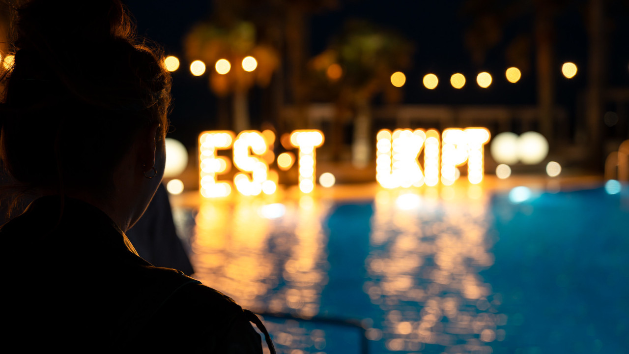 Se apagan las luces en el Día 2 con 134 jugadores clasificados para el Día 3