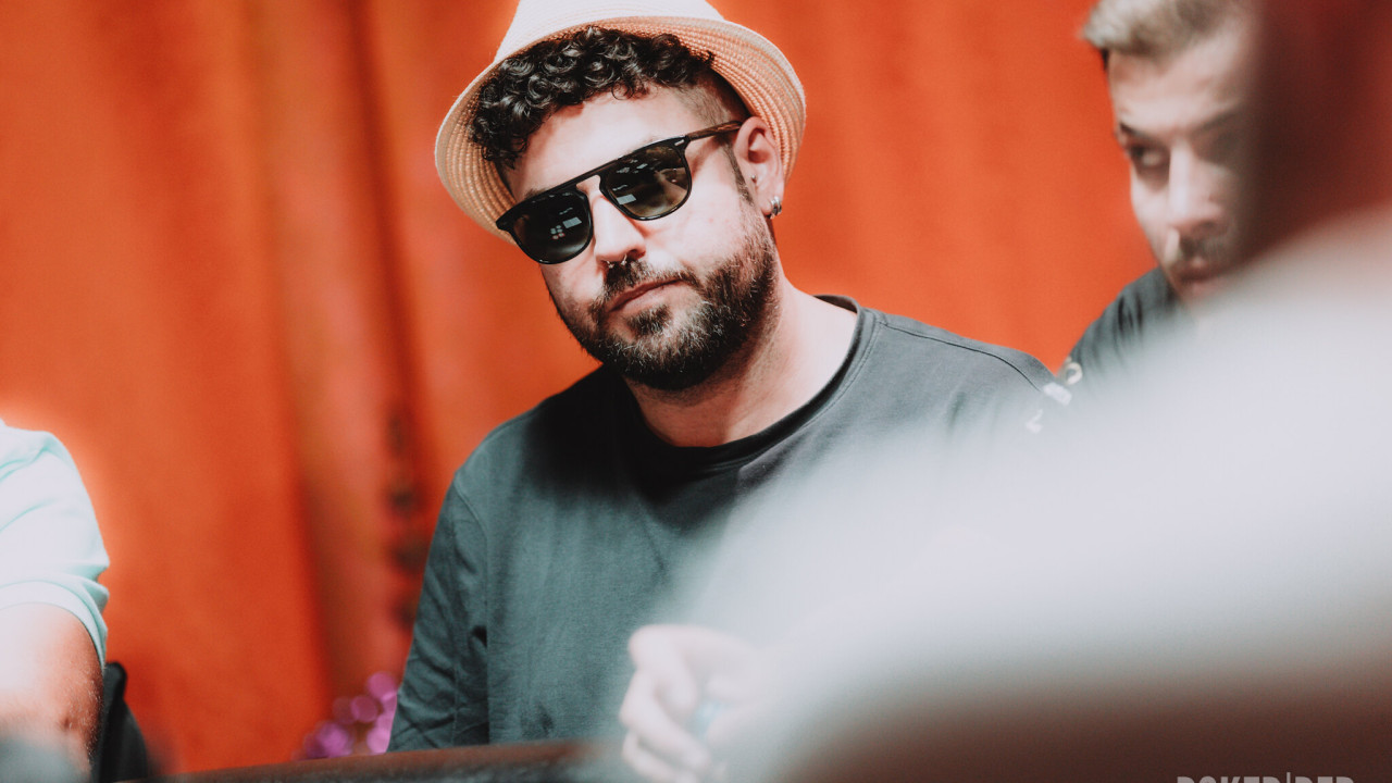 Antonio Sáez "tonyrastas" pierde el liderato en la primera mano