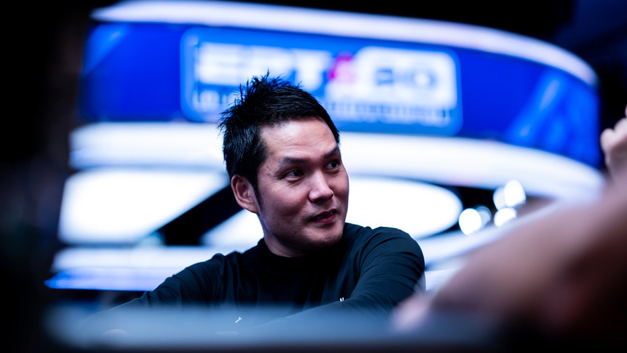 Tony Ren Lin burbuja de mesa final en el ESPT Main Event