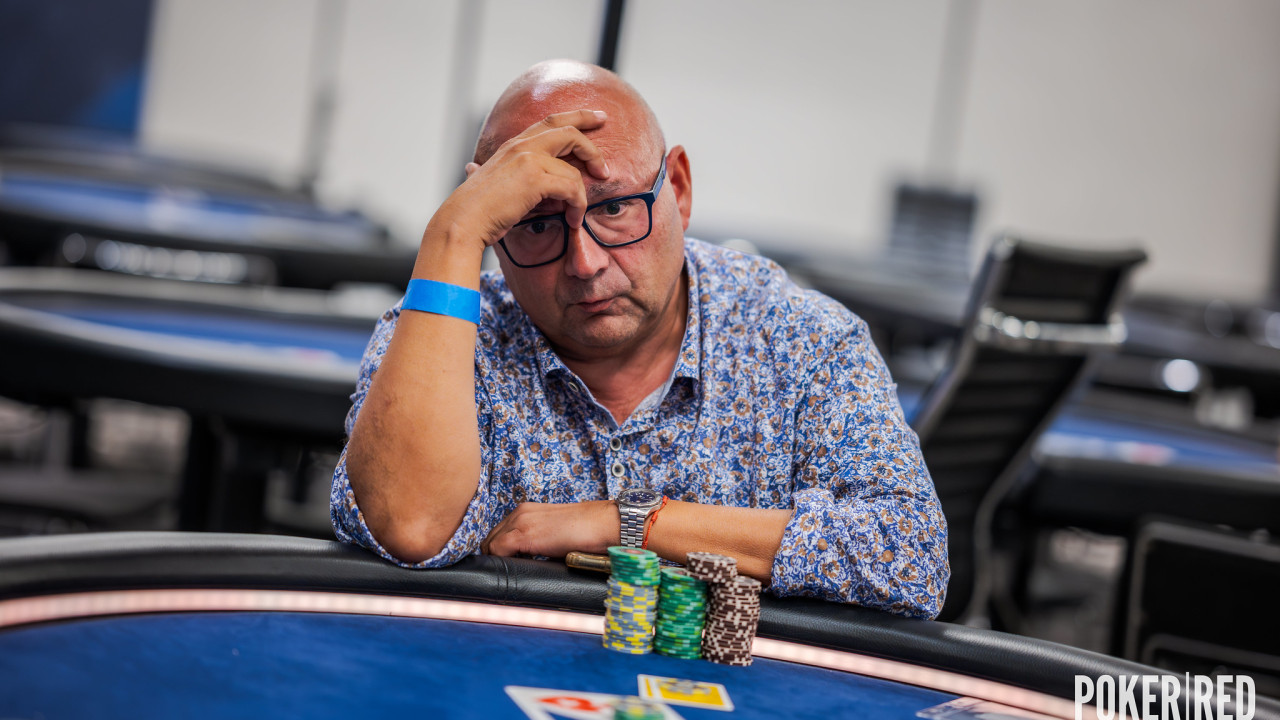 Xavier y Marcelo Ortigüela luchan por lapica en el €550 NLHE