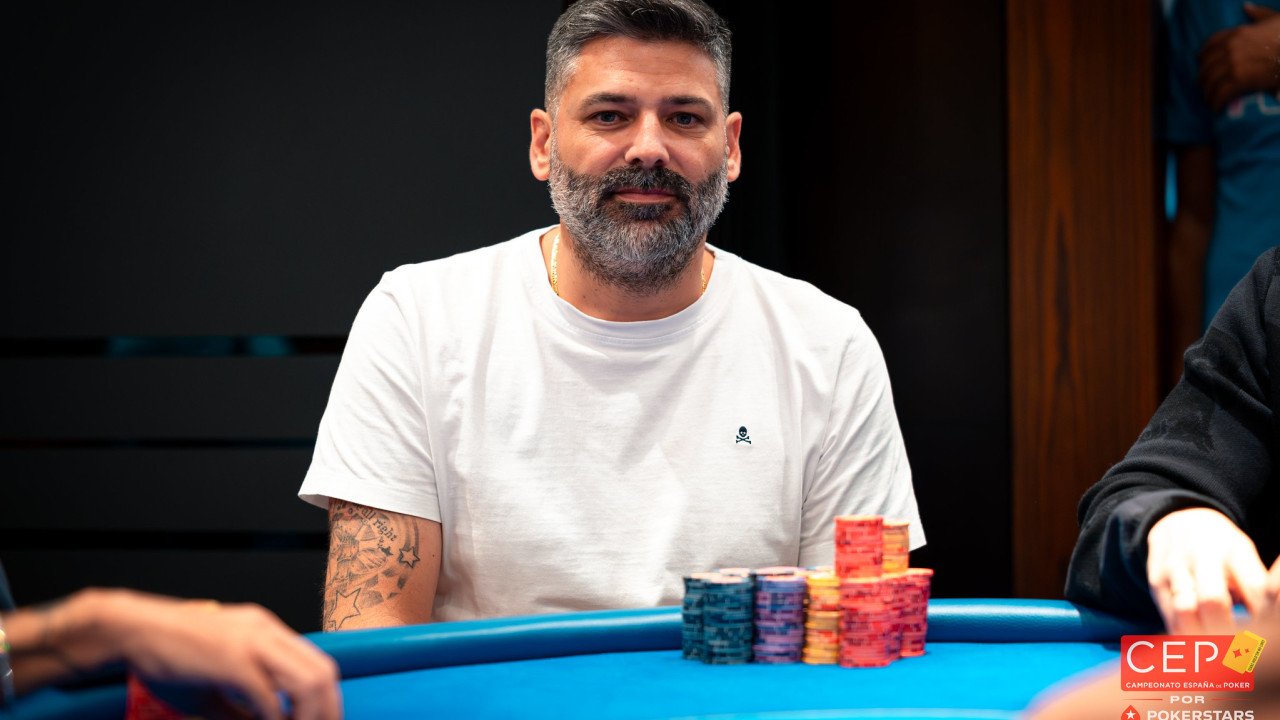 Jorge Álvarez, chipleader al inicio del día, vuelve al mundo real
