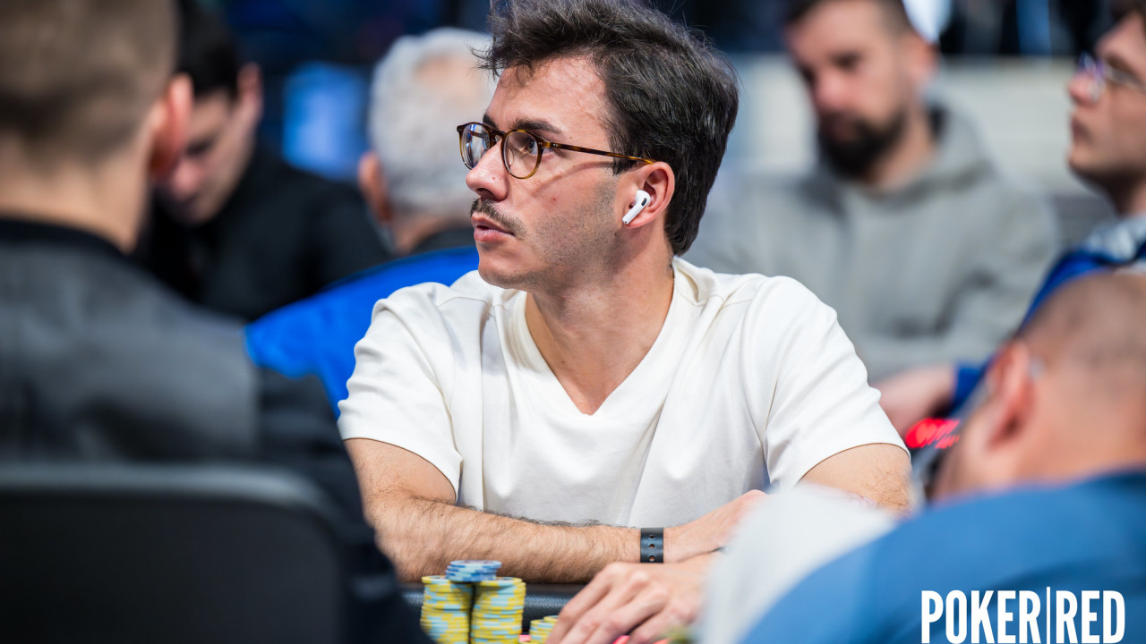 Mario Navarro y Adrián Mateos siguen 24 left en el 25k € NL Hold'em