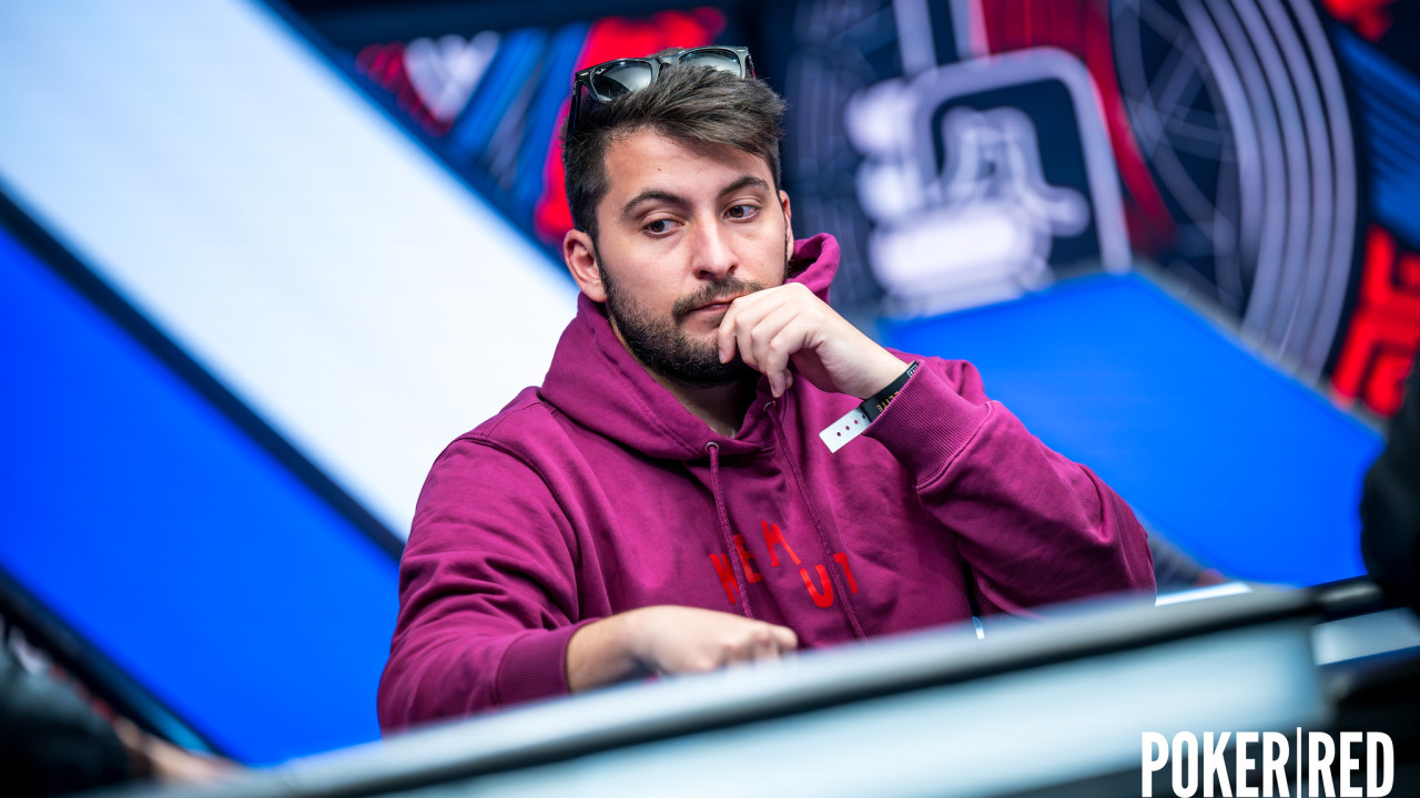 Boris Angelov... ¡consigue doblarse!