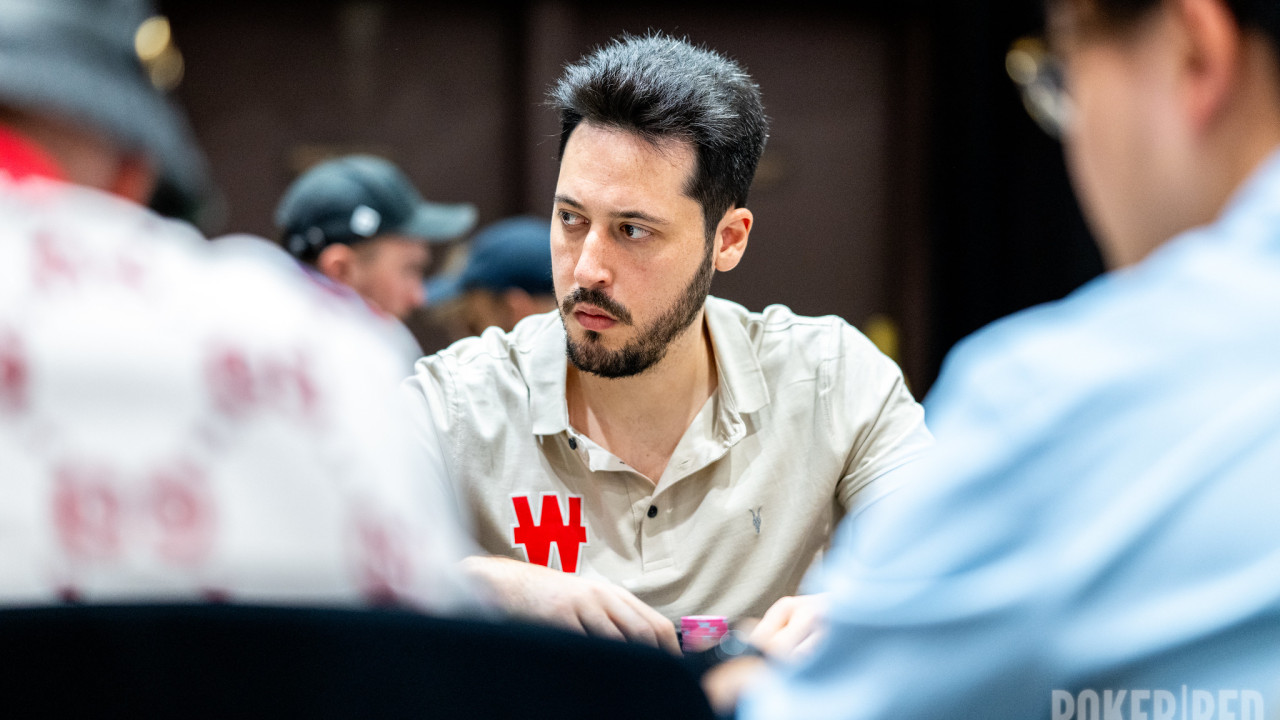 Hoy queremos felicitar a Adrián Mateos por su 31 cumpleaños