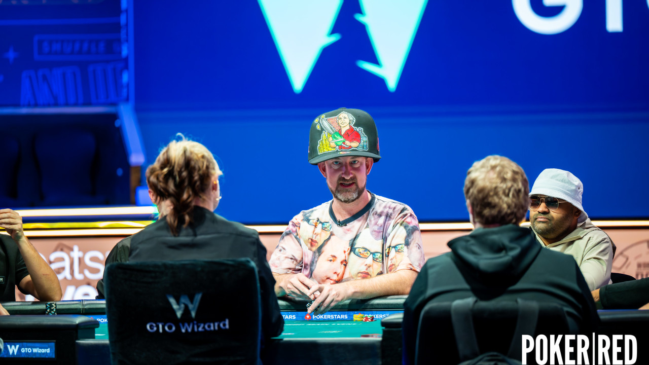 Matthew Silberberg con el mejor outfit posible en Tv Table