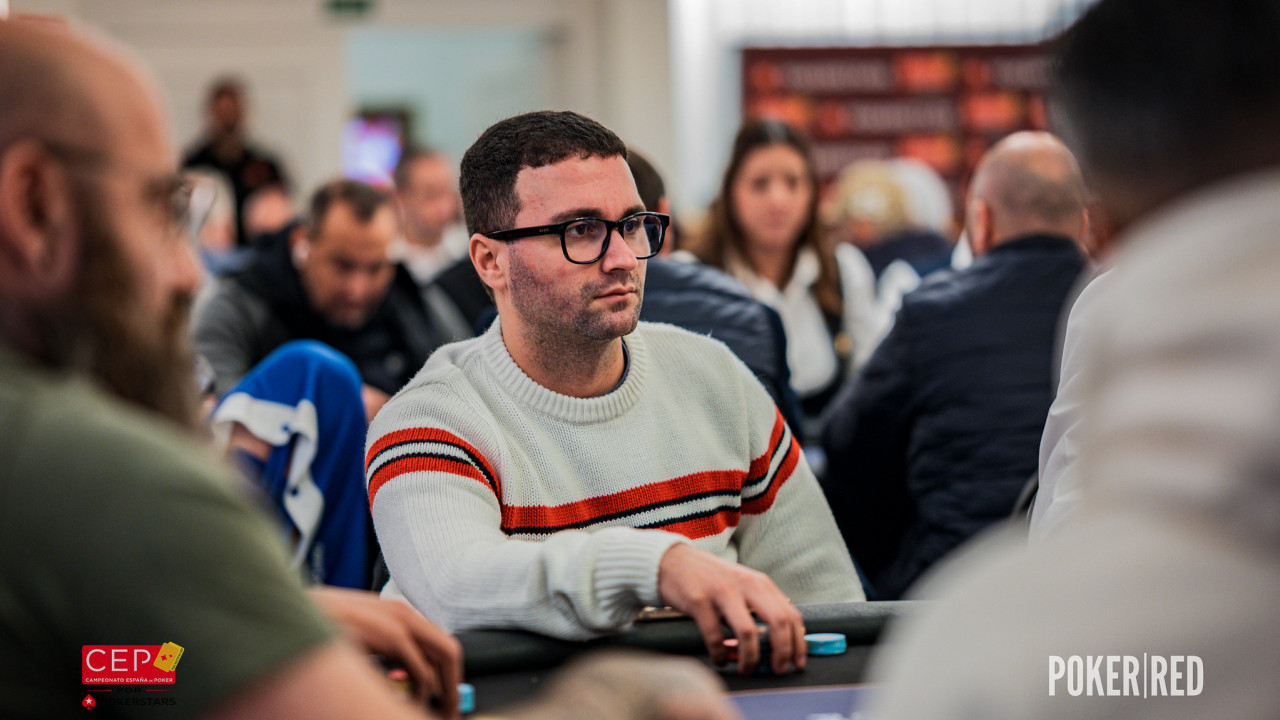 ¡Un buen river permite a Carlos doblar el stack inicial!