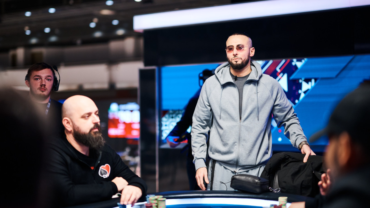 Mehdi Senhaji cae en 15.ª posición tras chocar con Ding Fan