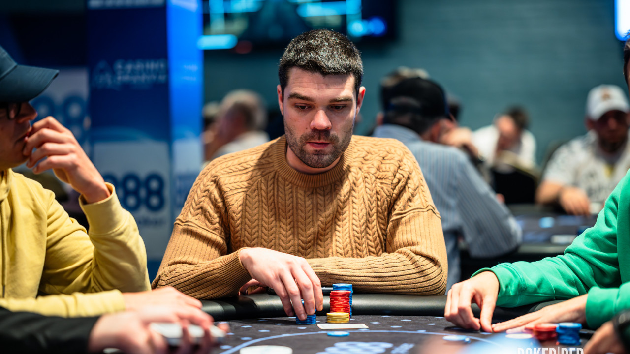 Abel Aspas 16º clasificado por 2.850 €